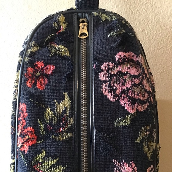 Vintage Tapestry Fabric Floral Oblong Wristlet Purse - Picture 4 of 6